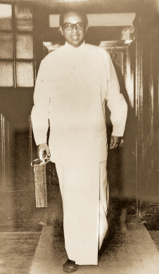 අය-වැය රැගෙන මැති සබයට
